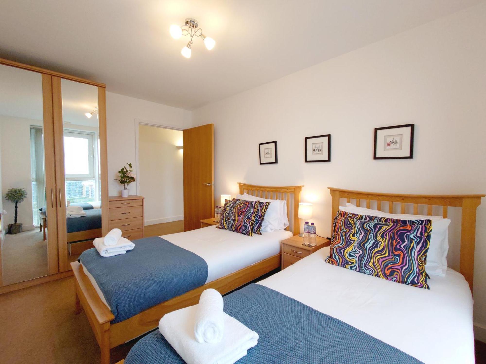 London Excel Stays - Three Bed Serviced Apartment Eksteriør billede