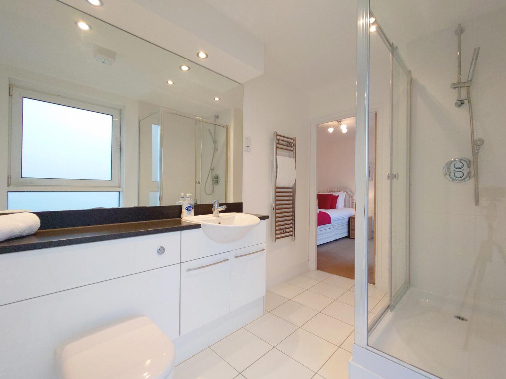 London Excel Stays - Three Bed Serviced Apartment Eksteriør billede