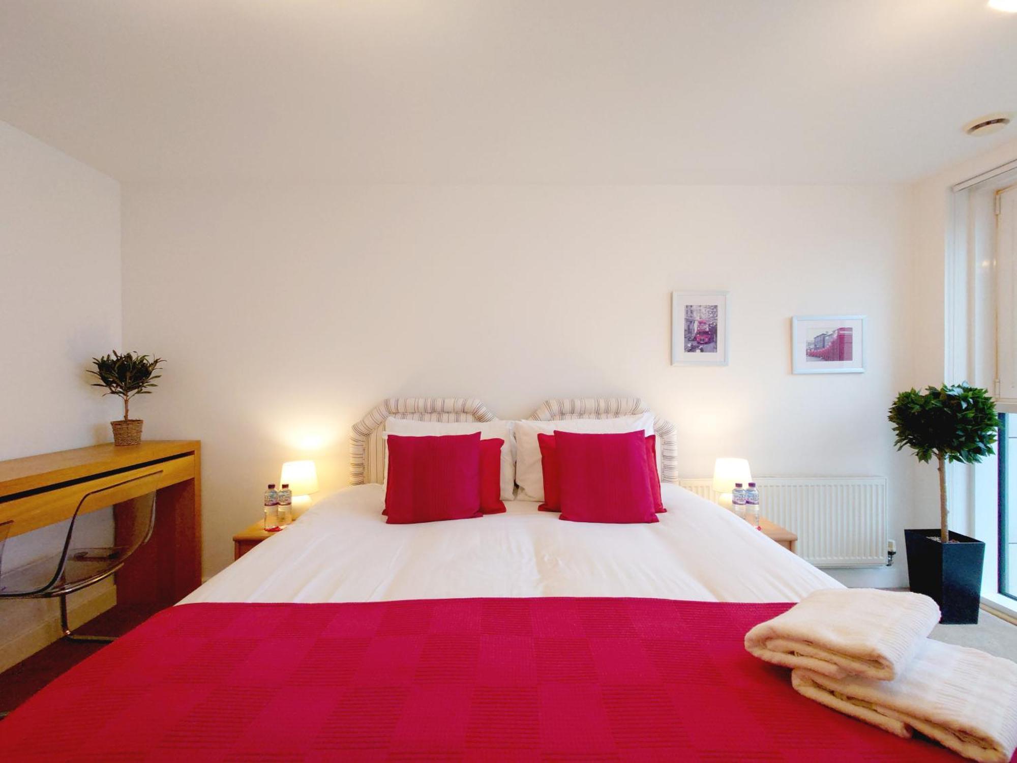 London Excel Stays - Three Bed Serviced Apartment Eksteriør billede